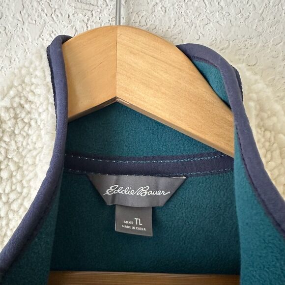 NWT EDDIE BAUER Chilali Faux Shearling Fleece Vest in Oyster - Picture 8 of 12